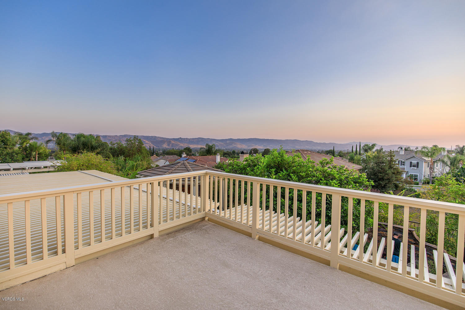 3795 Horizon Ridge Court Simi Valley, CA 93063 - Photo 34 of 57 3795 Horizon Ridge Ct Simi-large-033-034