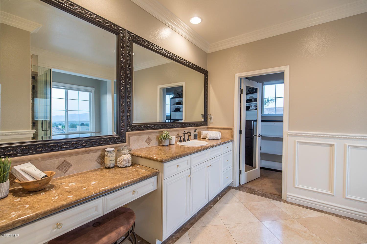 3795 Horizon Ridge Court Simi Valley, CA 93063 - Photo 37 of 57 3795 Horizon Ridge Ct Simi-large-037-036
