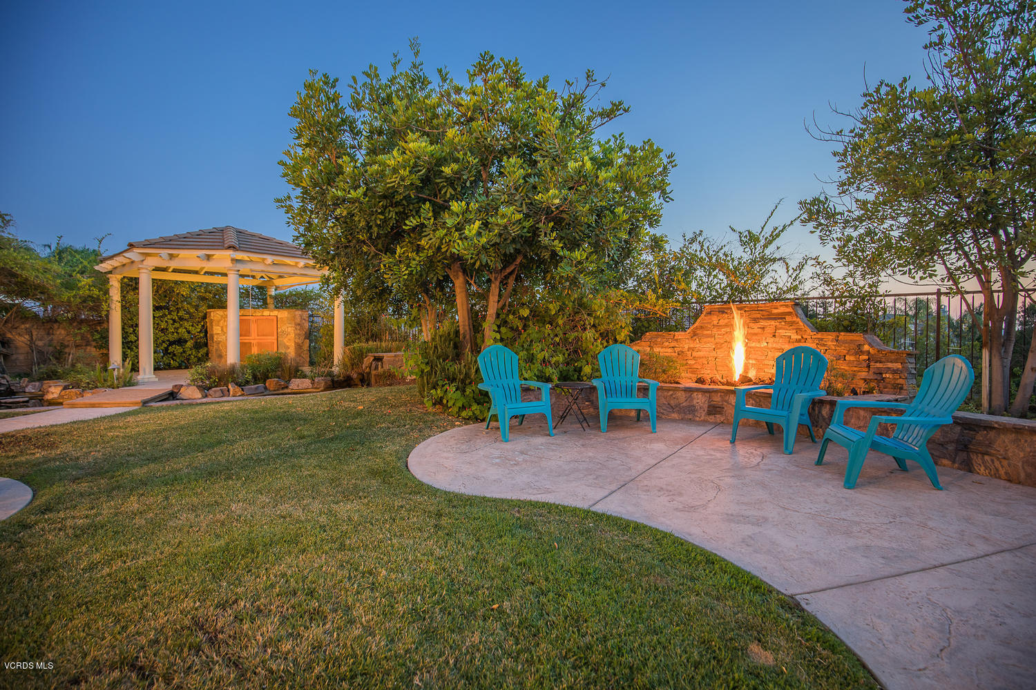 3795 Horizon Ridge Court Simi Valley, CA 93063 - Photo 51 of 57 3795 Horizon Ridge Ct Simi-large-051-052