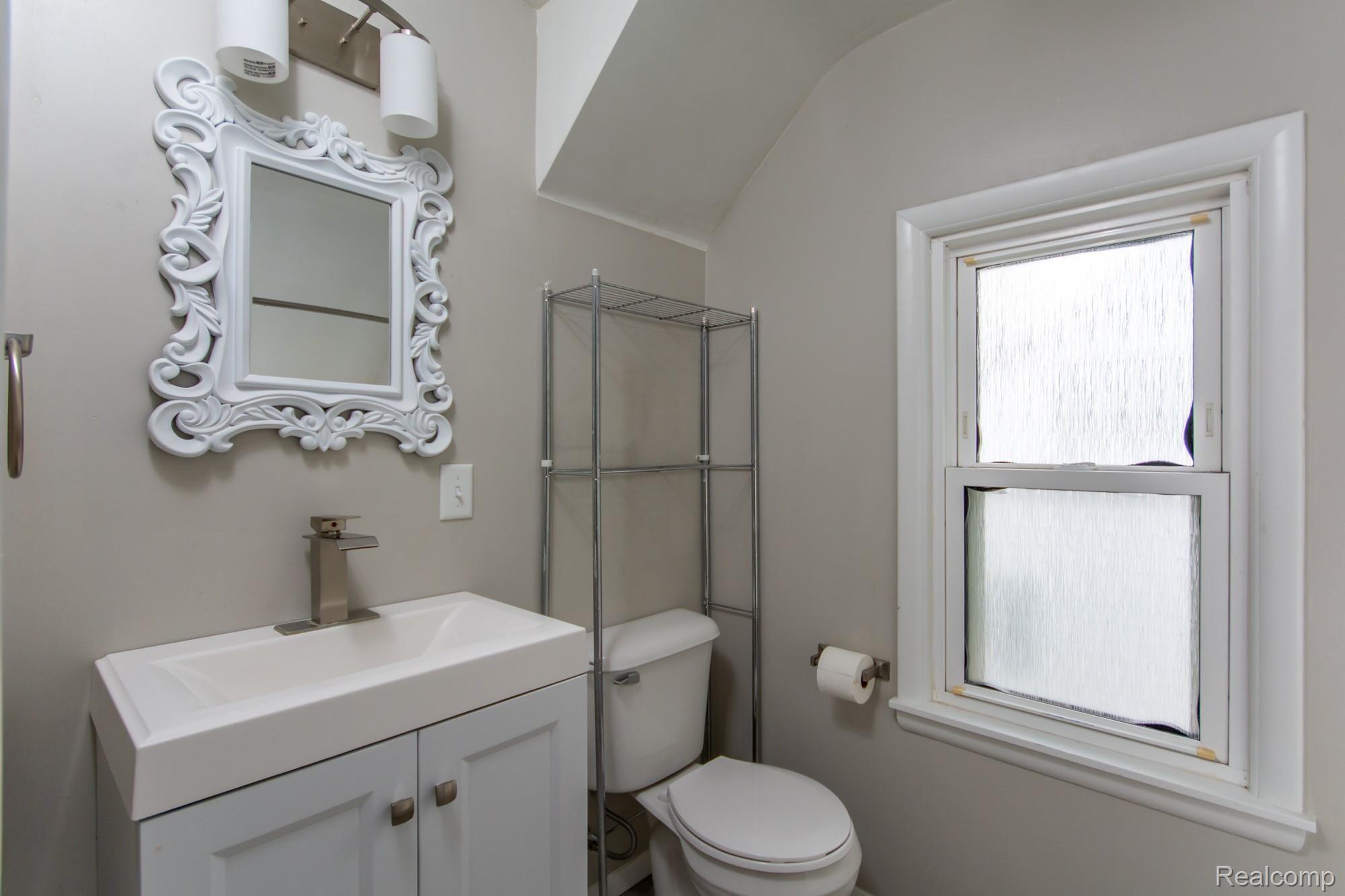 1310 Miller Road Kalamazoo, MI 49001 - Photo 21 of 32 DSC_8501.jpg