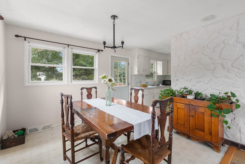 6 Lorenzo Road Lawrence, MA 01843 - Photo 12 of 32 Gallery Image 12