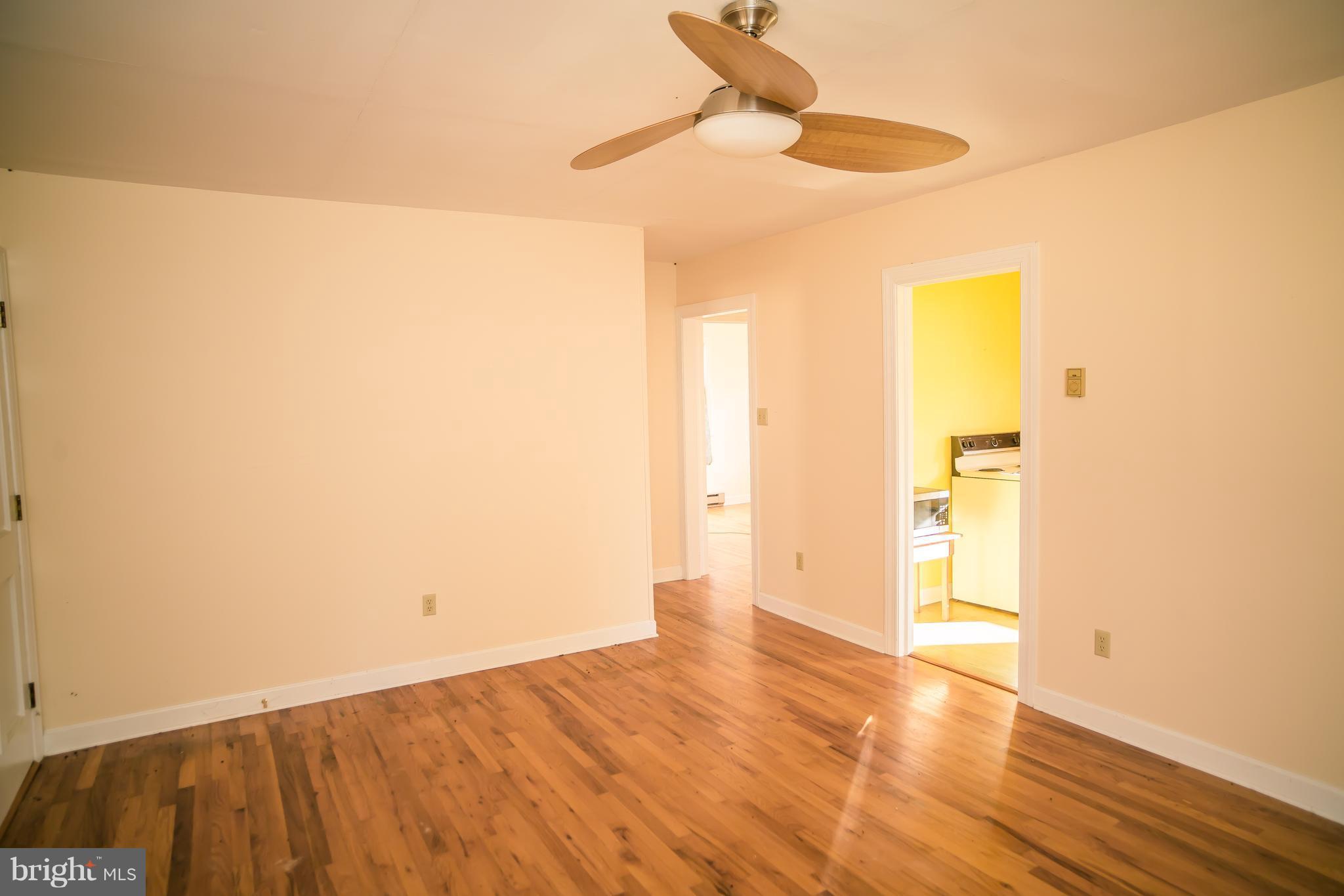 1381 Feltner Road Bluemont, VA 20135 - Photo 5 of 12 Living Room