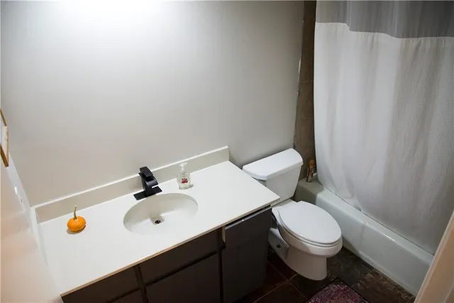 $282,000 | 12212 West 79th Terrace, Lenexa, KS 66215