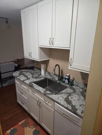 $1,500 | 2616 Harriet Avenue, Unit 202, Minneapolis, MN 55408