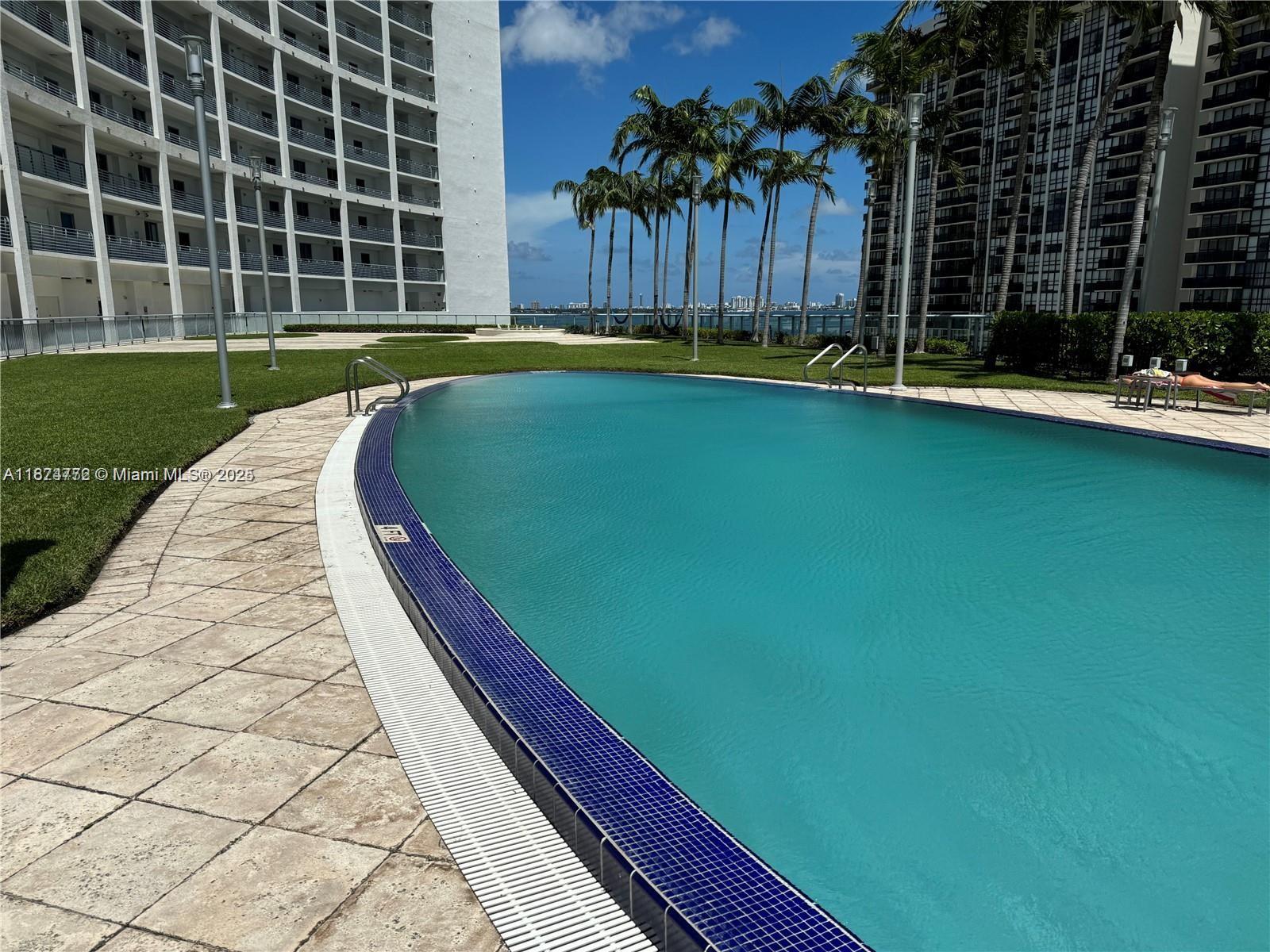 601 Northeast 36th Street, Unit 806 Miami, FL 33137 - Photo 14 of 28 a view of a backyard with a large area