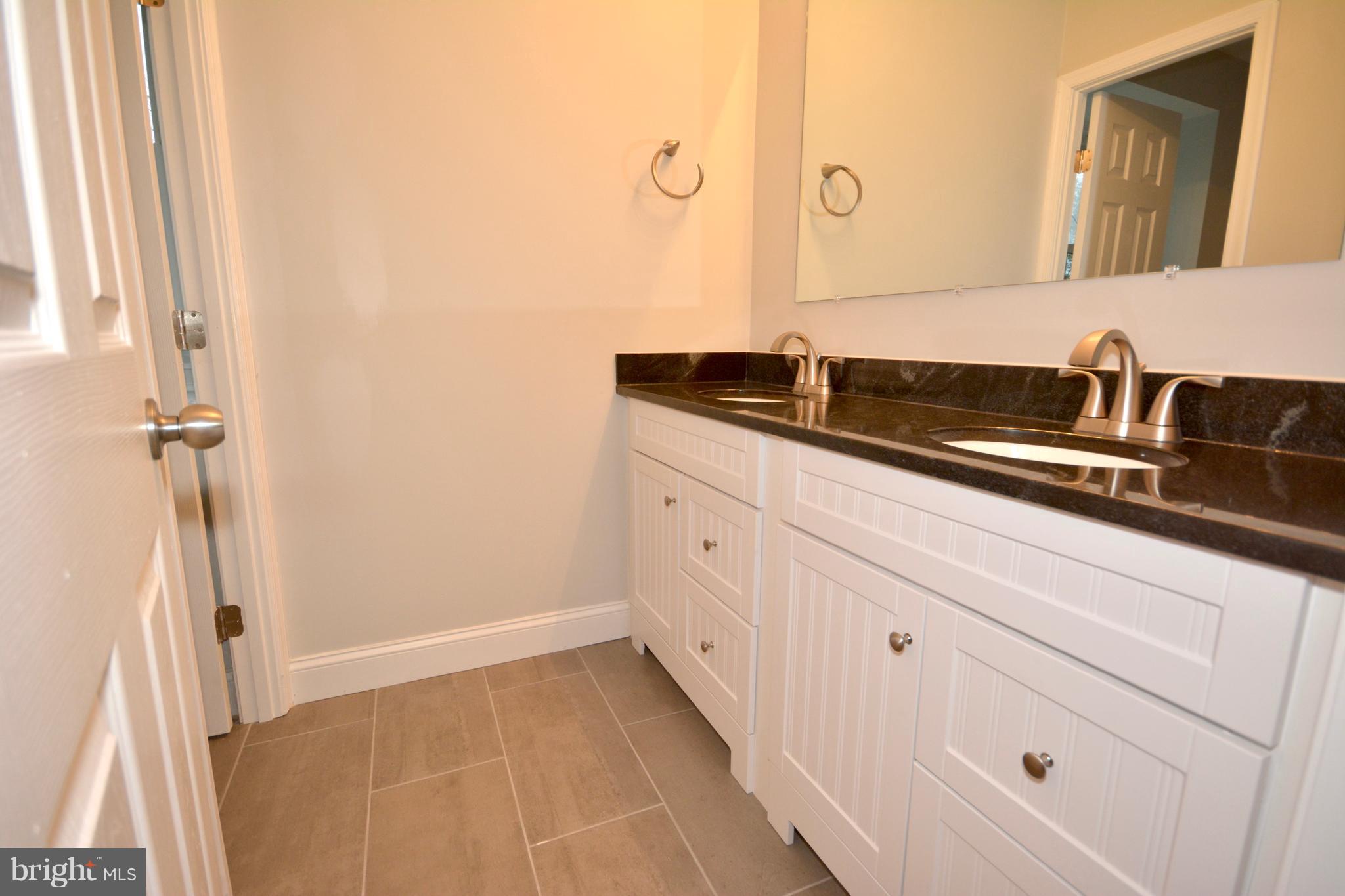 7704 Ontario Road Gainesville, VA 20155 - Photo 10 of 17 Bath