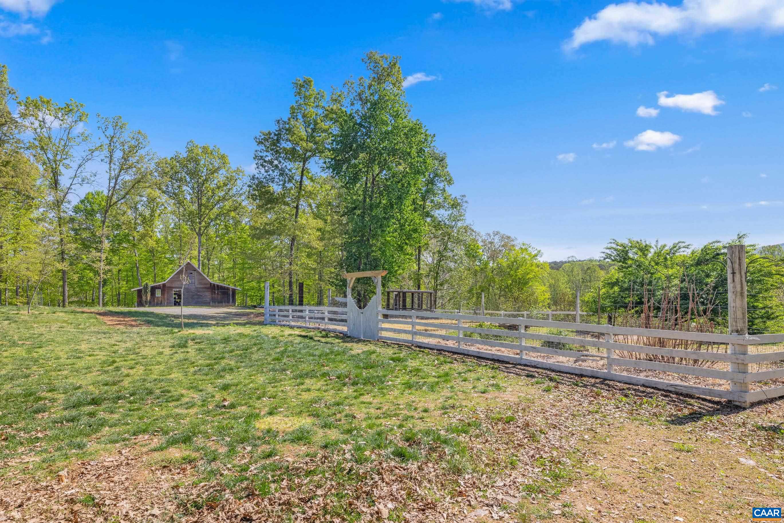 2947 Merrie Meadows Lane Keswick, VA 22947 - Photo 4 of 75