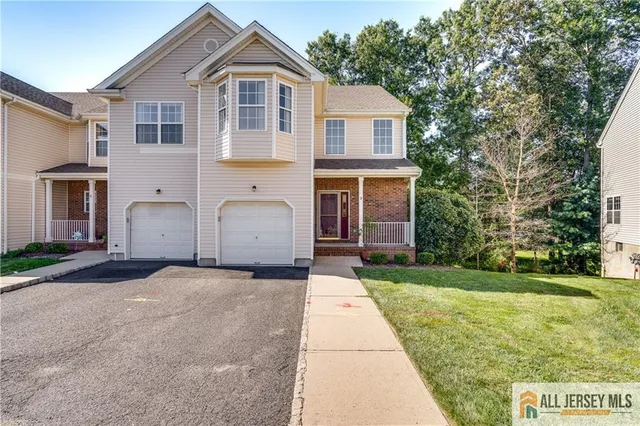 $3,100 | 9 East Burgess Drive, Unit 9, Piscataway, NJ 08854