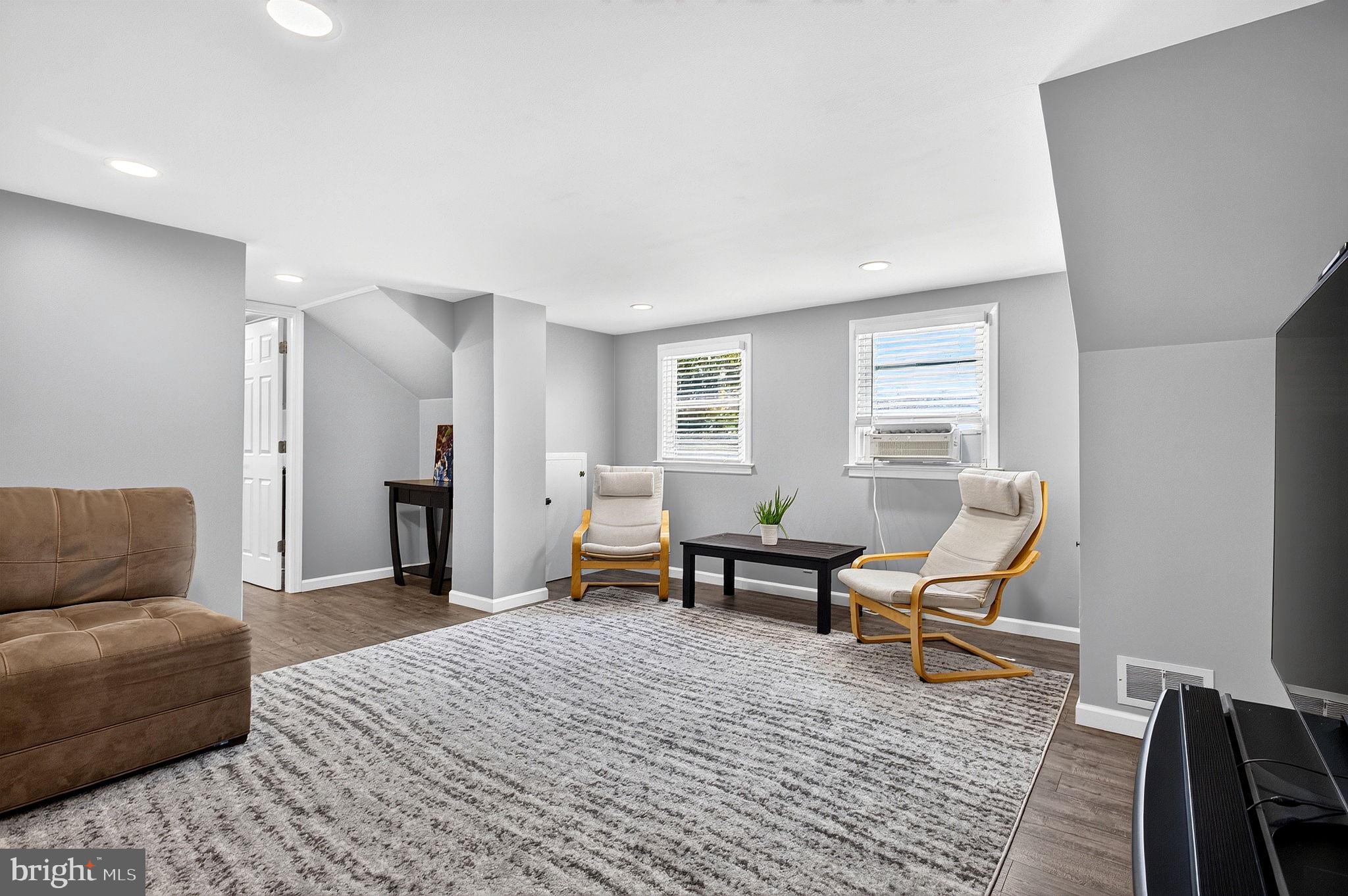 321 Buttonwood Street Hamilton, NJ 08619 - Photo 28 of 42 Upstairs bonus room