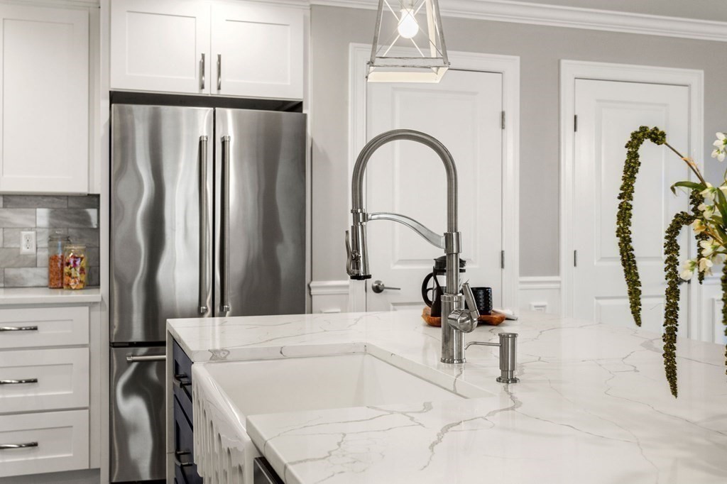8-10 Shoreside Road, Unit 1 Quincy, MA 02169 - Photo 14 of 36 Gallery Image 14