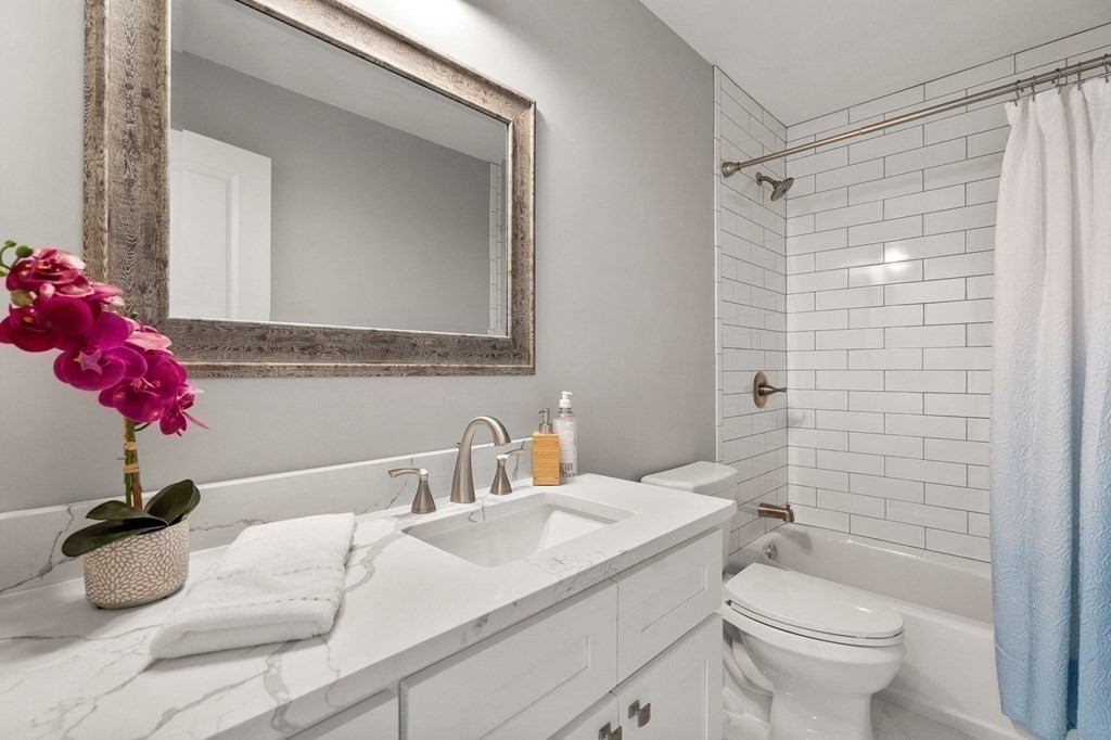 8-10 Shoreside Road, Unit 1 Quincy, MA 02169 - Photo 27 of 36 Gallery Image 27