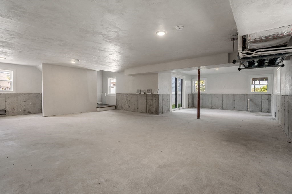 8-10 Shoreside Road, Unit 1 Quincy, MA 02169 - Photo 31 of 36 Gallery Image 31