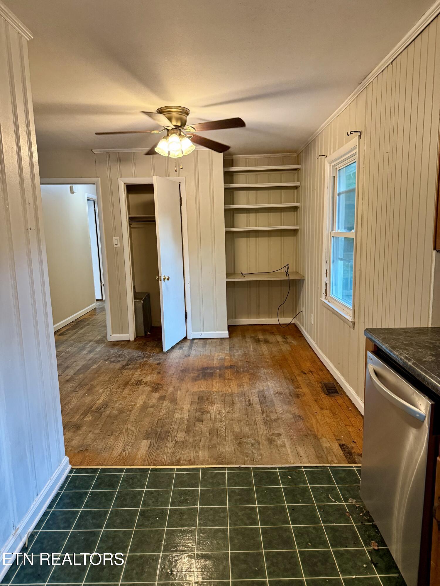 321 Walnut Valley Road Clinton, TN 37716 - Photo 13 of 17 IMG_2369