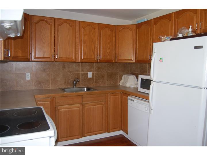 39 Mintleaf Road Levittown, PA 19056 - Photo 3 of 9 Gallery Image 3