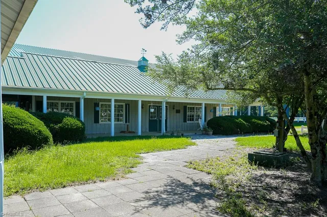 $6,000,000 | 9141 Hasty Road, Laurinburg, NC 28352