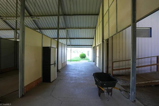 $6,000,000 | 9141 Hasty Road, Laurinburg, NC 28352