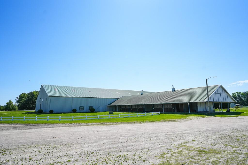 9141 Hasty Road Laurinburg, NC 28352 - Photo 23 of 50