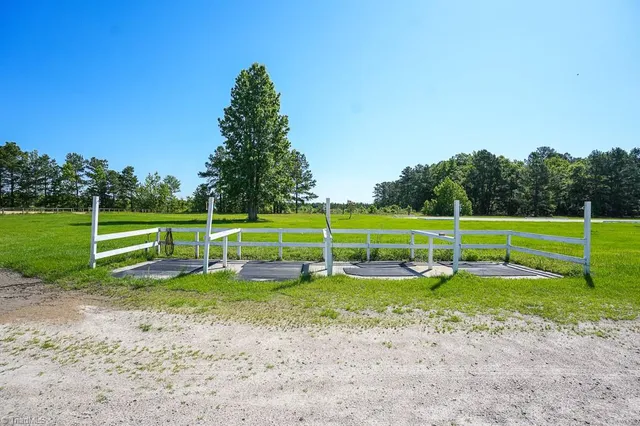 $6,000,000 | 9141 Hasty Road, Laurinburg, NC 28352