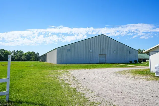 $6,000,000 | 9141 Hasty Road, Laurinburg, NC 28352