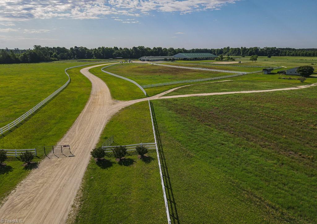 9141 Hasty Road Laurinburg, NC 28352 - Photo 6 of 50