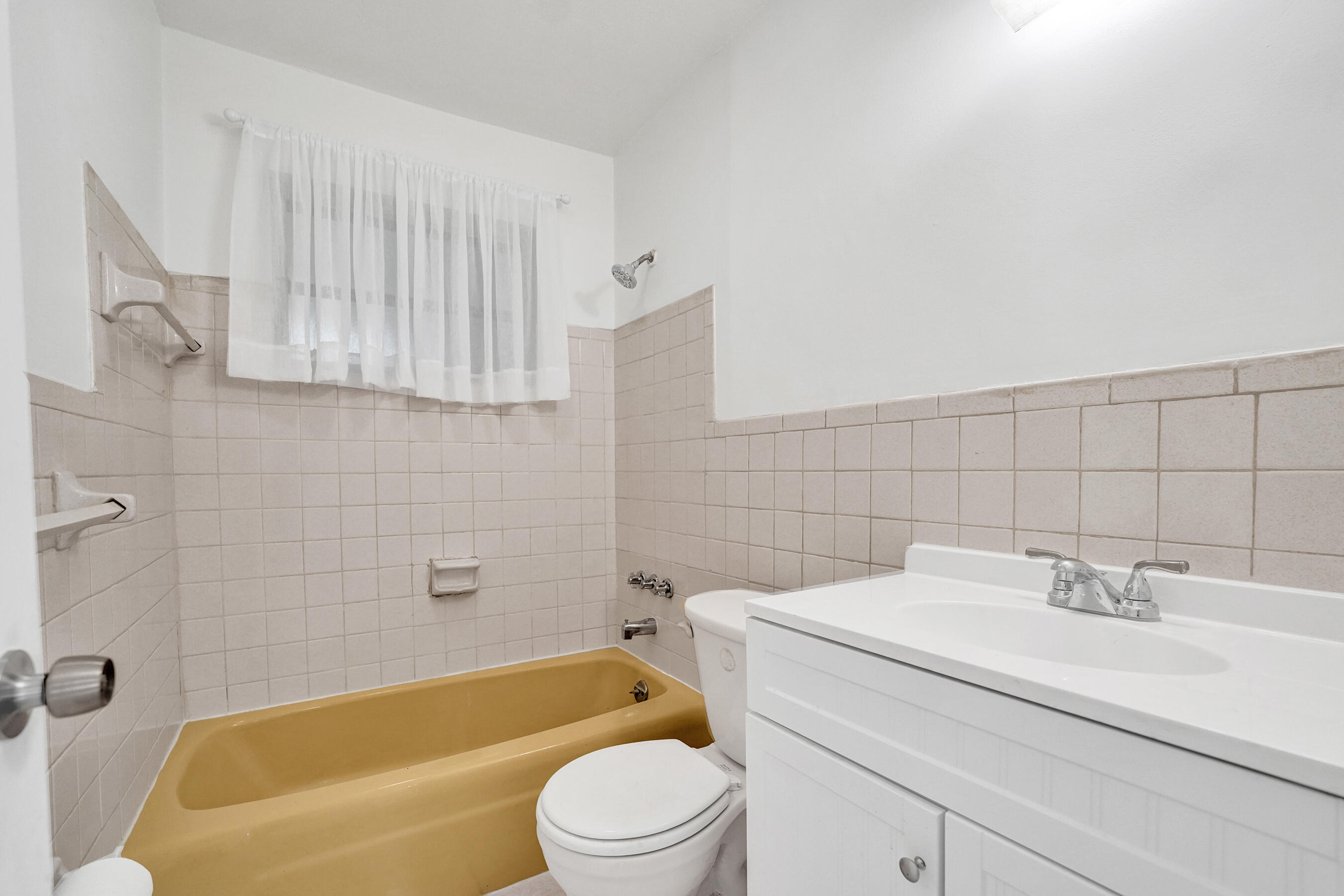5830 Garfield Street Hollywood, FL 33021 - Photo 13 of 54 Unit 1