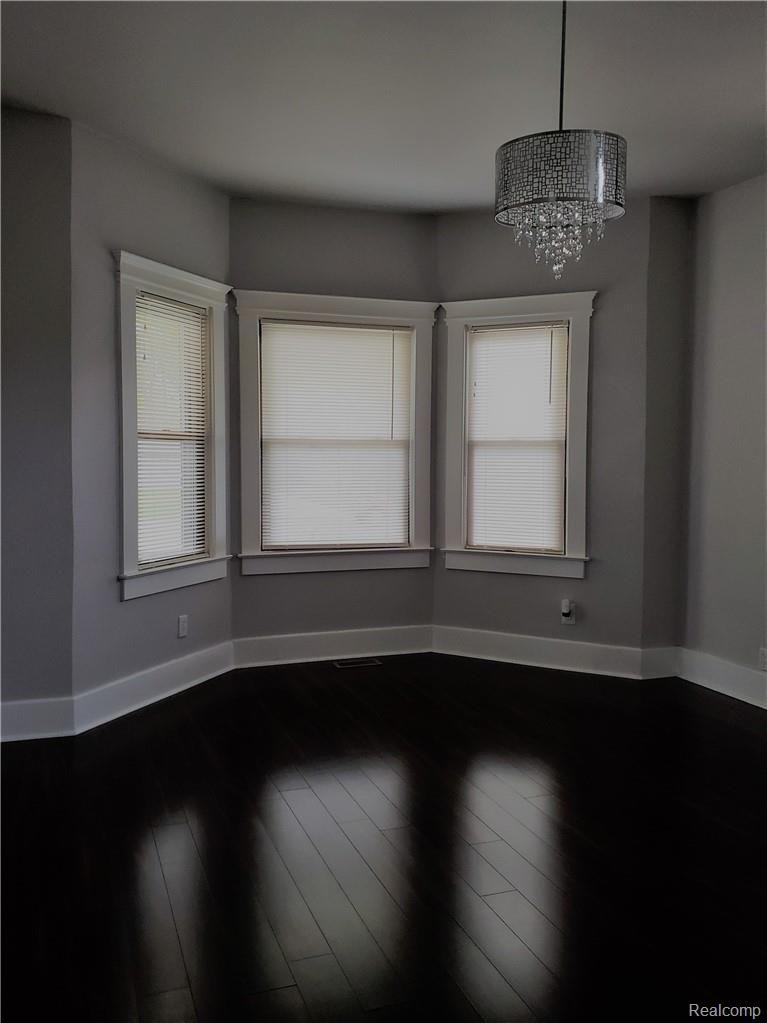 16022 Allen Road Taylor, MI 48180 - Photo 16 of 42 DINING ROOM
