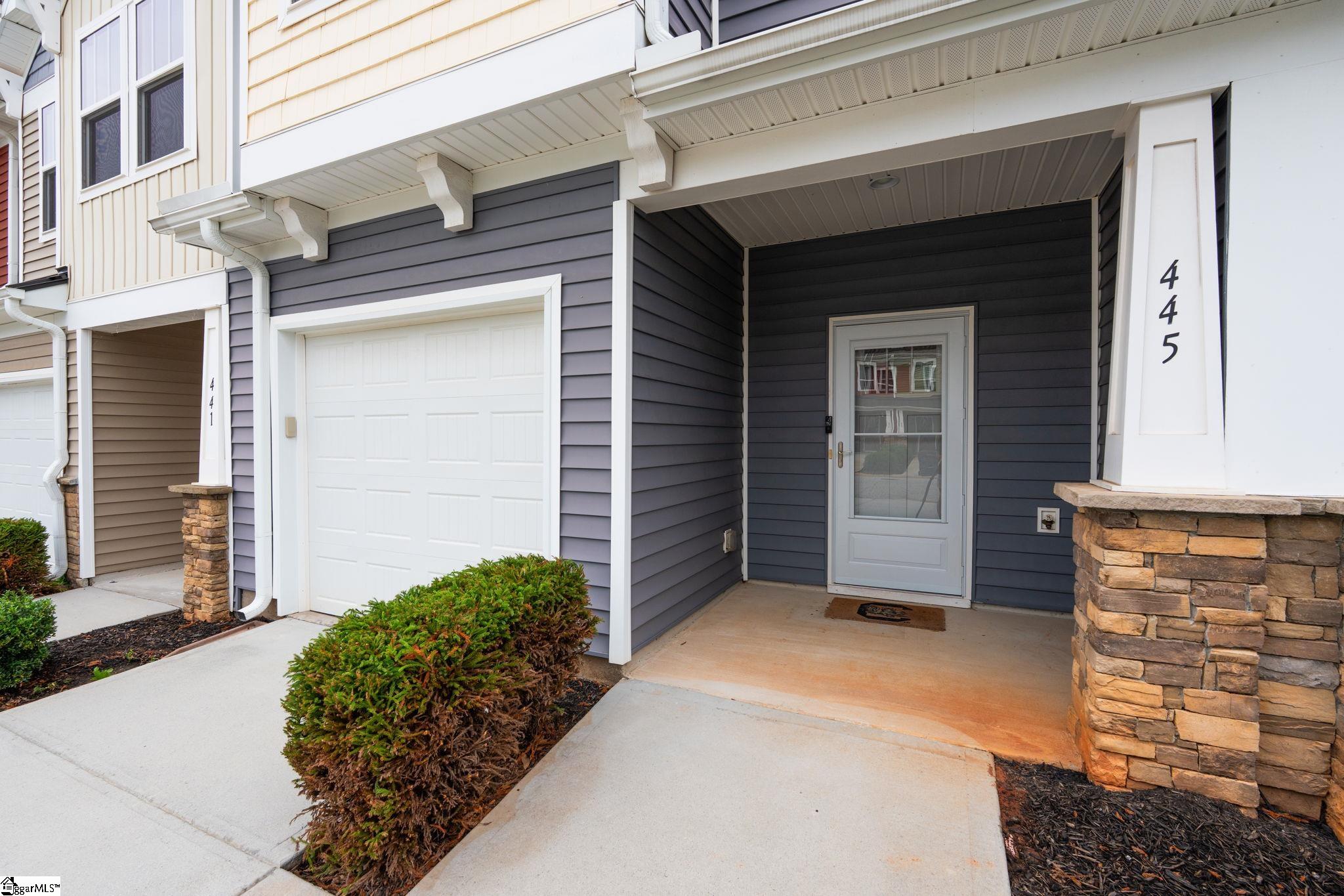 445 Pangel Lane Duncan, SC 29334 - Photo 2 of 19