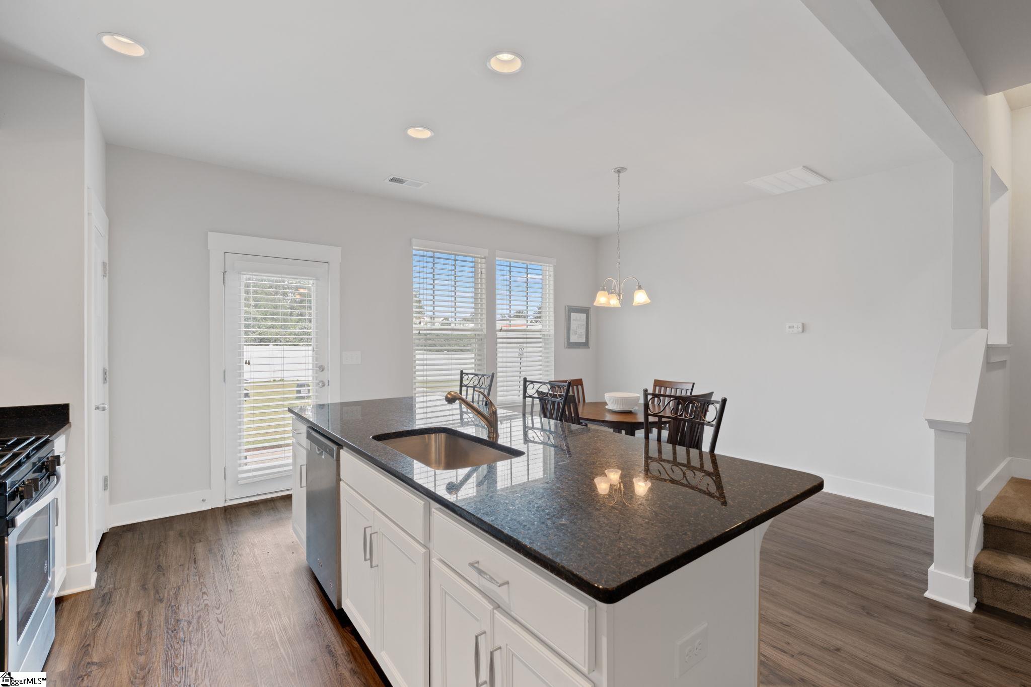 445 Pangel Lane Duncan, SC 29334 - Photo 8 of 19