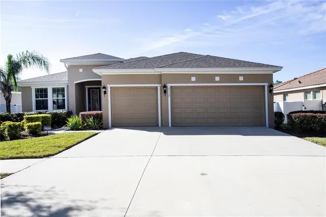 $417,500 | 2117 Valterra Vista Way, Valrico, FL 33594