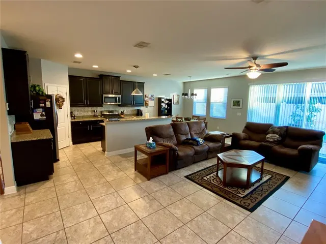 $417,500 | 2117 Valterra Vista Way, Valrico, FL 33594