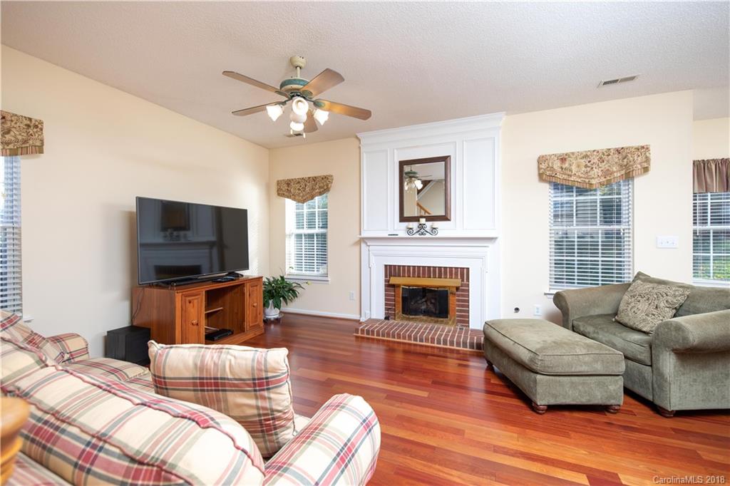 908 Cadogan Court Fort Mill, SC 29708 - Photo 7 of 30