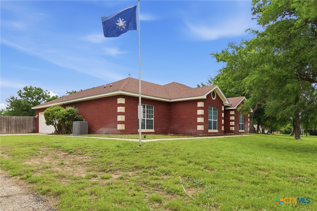 1398 County Road 3152 Kempner, TX 76539 - Photo 4 of 32