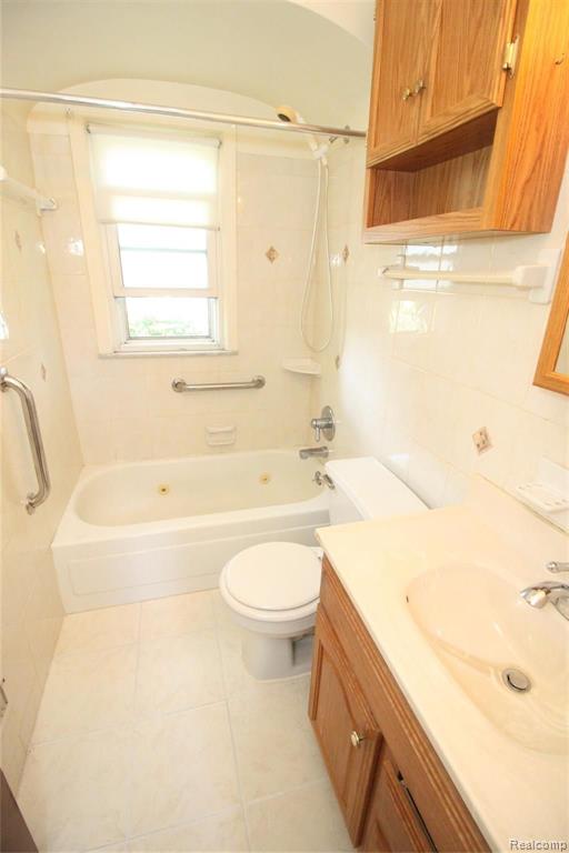 8640 Harding Center Line, MI 48015 - Photo 19 of 28