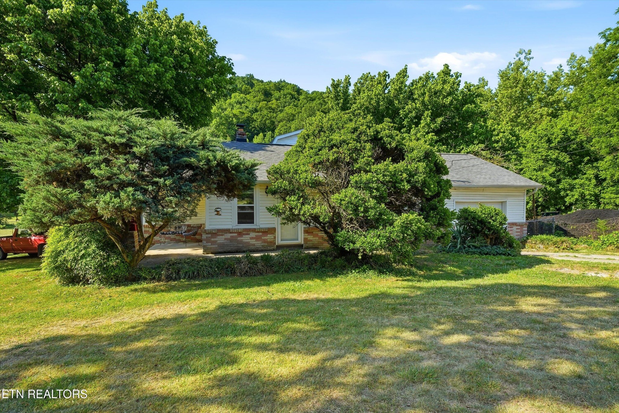 9613 Norris Freeway Heiskell, TN 37754 - Photo 1 of 60