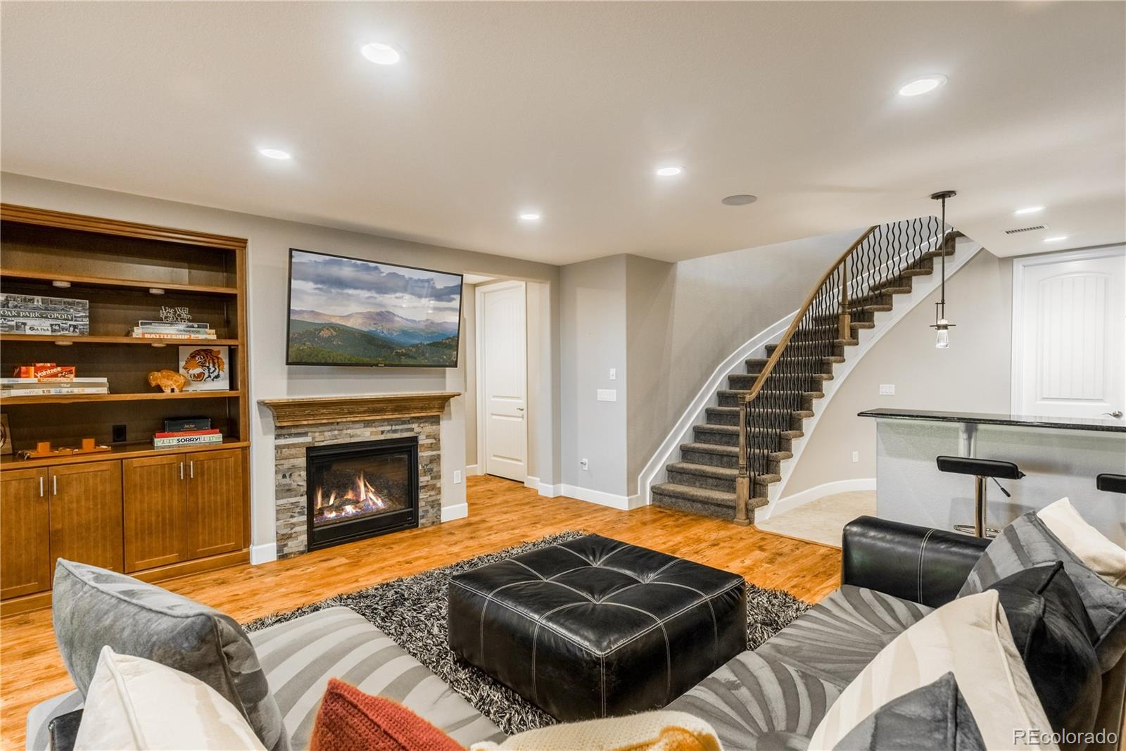 1025 Wildcrest Point Highlands Ranch, CO 80126 - Photo 18 of 39 Gallery Image 18