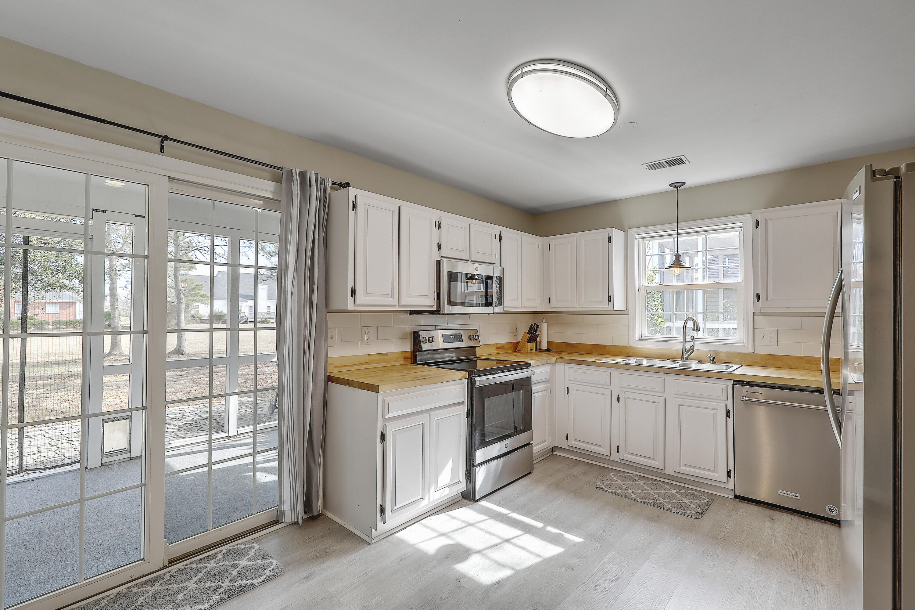 1318 Starling Road Hanahan, SC 29410 - Photo 5 of 37 1R3A7678_79_80_81_82_83_84