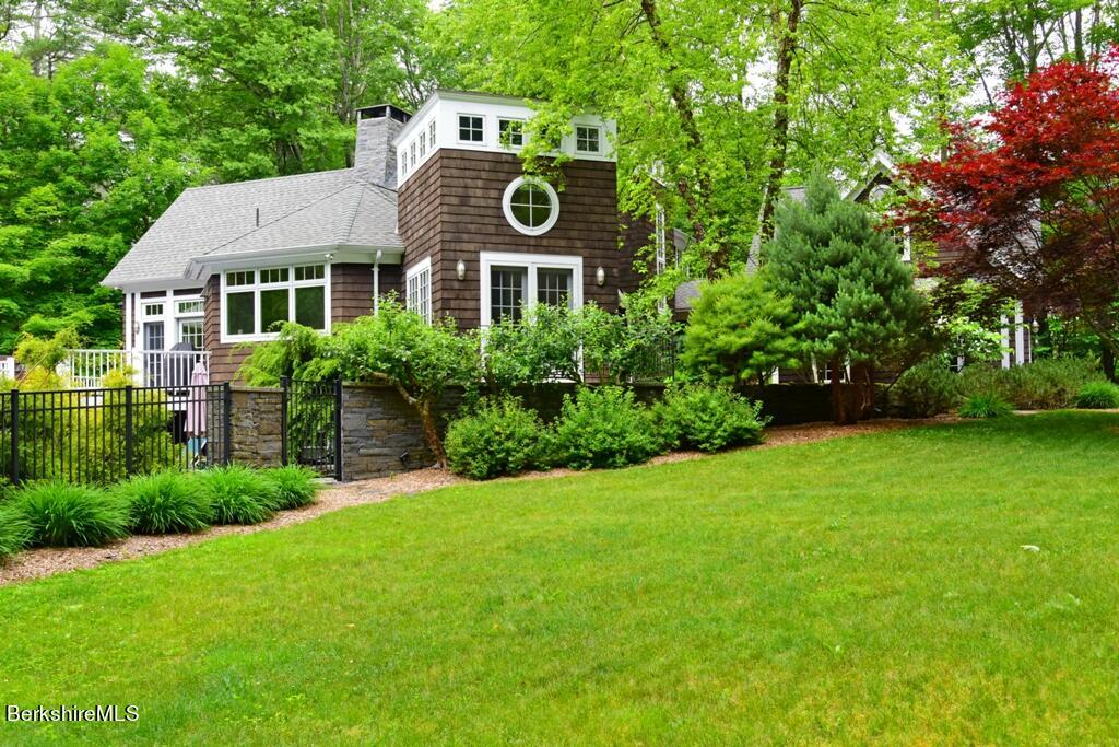112 Brush Hill Rd