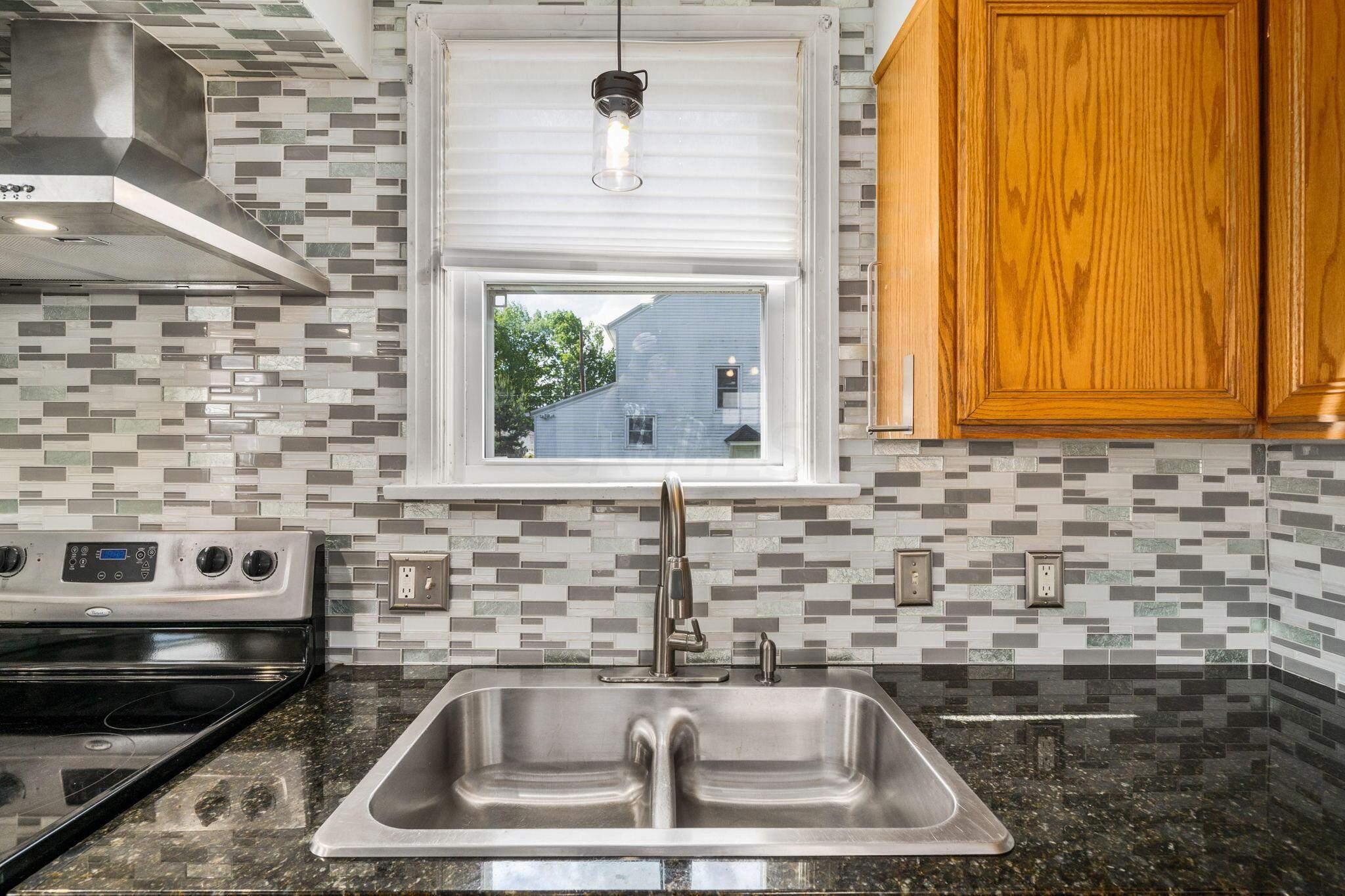 580 Salisbury Road Columbus, OH 43204 - Photo 9 of 43 Kitchen