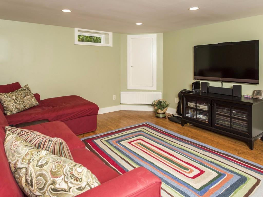 8 Avon Road Falmouth, ME 04105 - Photo 31 of 35 Photo