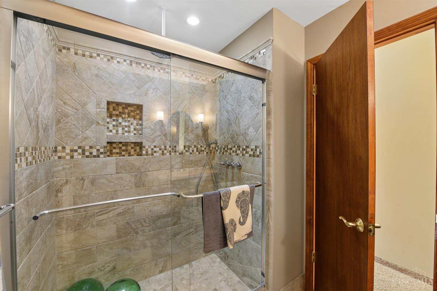 1681 Van Blaricum Road Cincinnati, OH 45233 - Photo 24 of 49