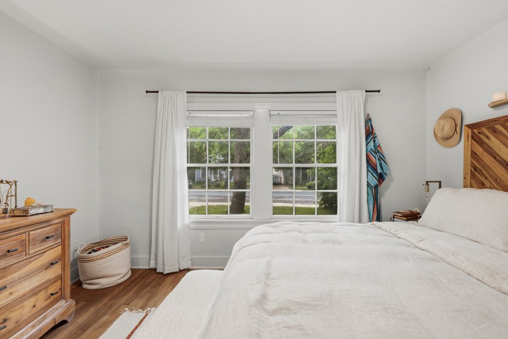 5206 Duval Street Austin, TX 78751 - Photo 18 of 36