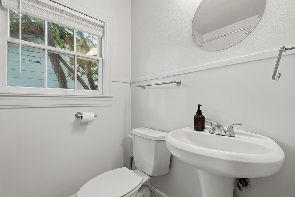 5206 Duval Street Austin, TX 78751 - Photo 20 of 36
