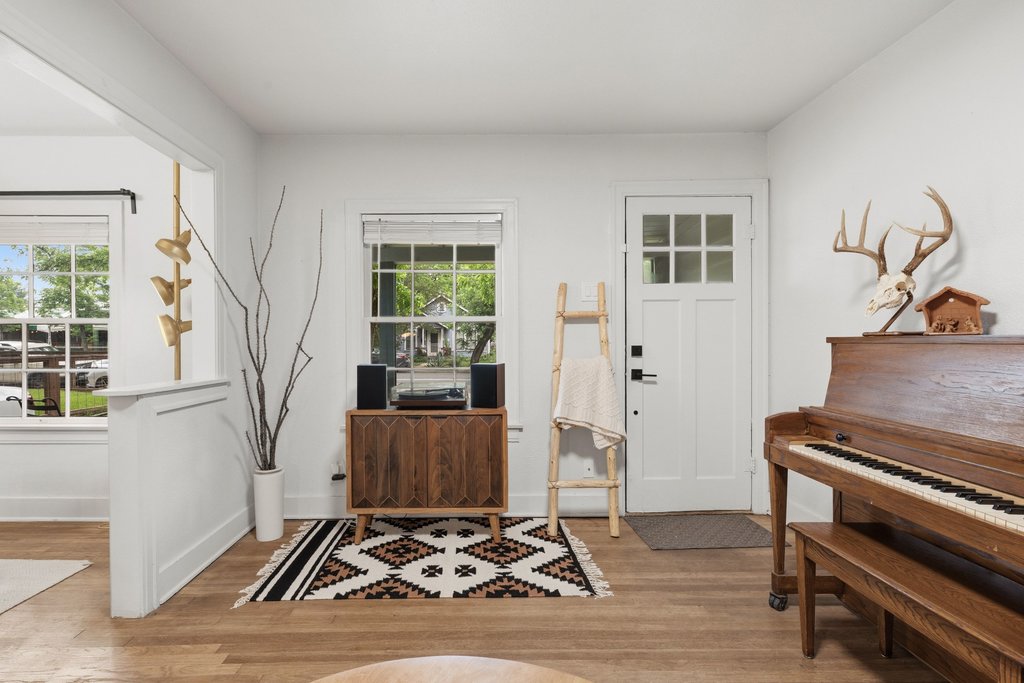 5206 Duval Street Austin, TX 78751 - Photo 2 of 36