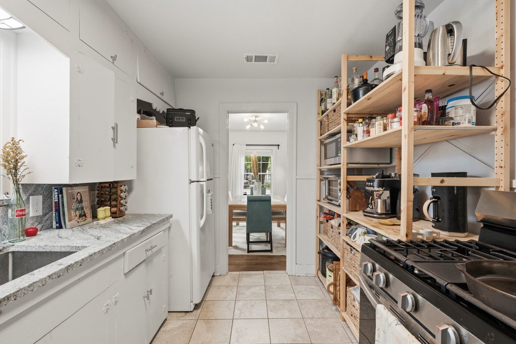 5206 Duval Street Austin, TX 78751 - Photo 23 of 36
