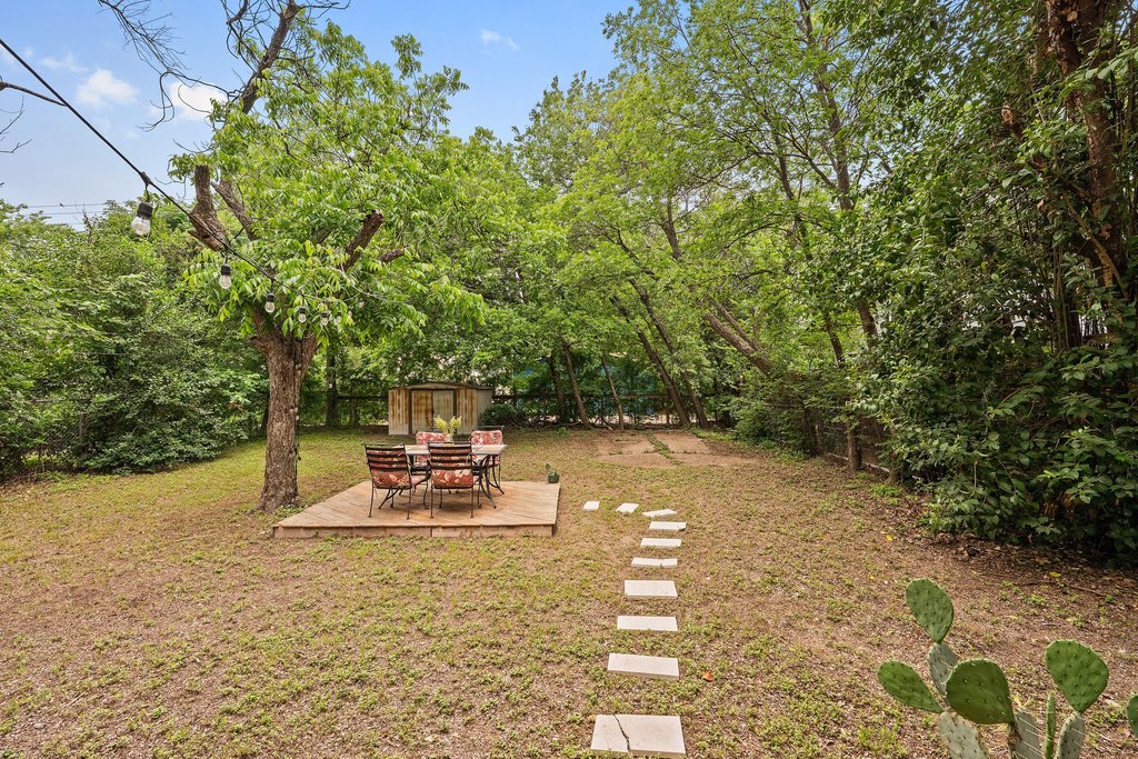 5206 Duval Street Austin, TX 78751 - Photo 27 of 36