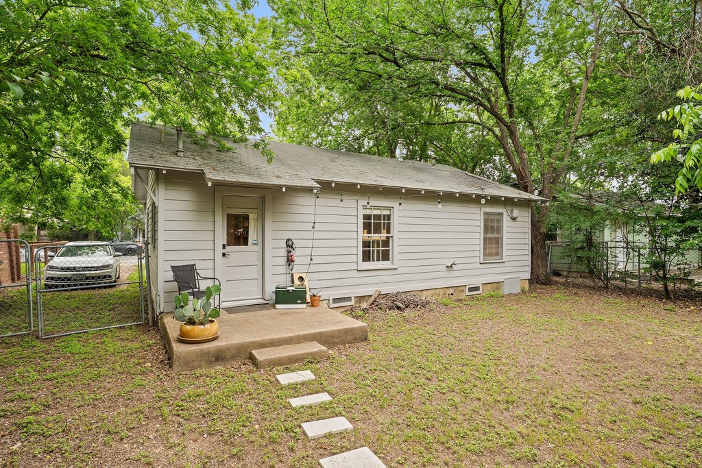 5206 Duval Street Austin, TX 78751 - Photo 28 of 36