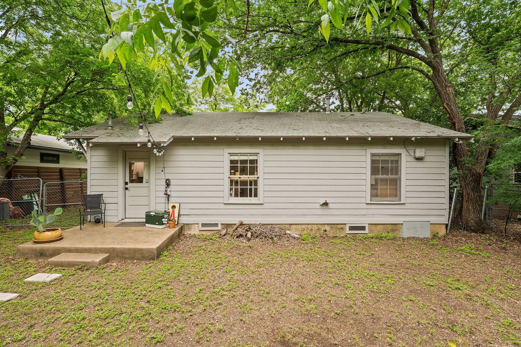 5206 Duval Street Austin, TX 78751 - Photo 29 of 36