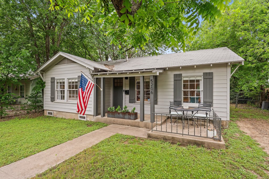 5206 Duval Street Austin, TX 78751 - Photo 32 of 36