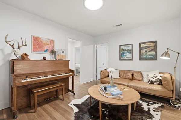 $2,800 | 5206 Duval Street, Austin, TX 78751