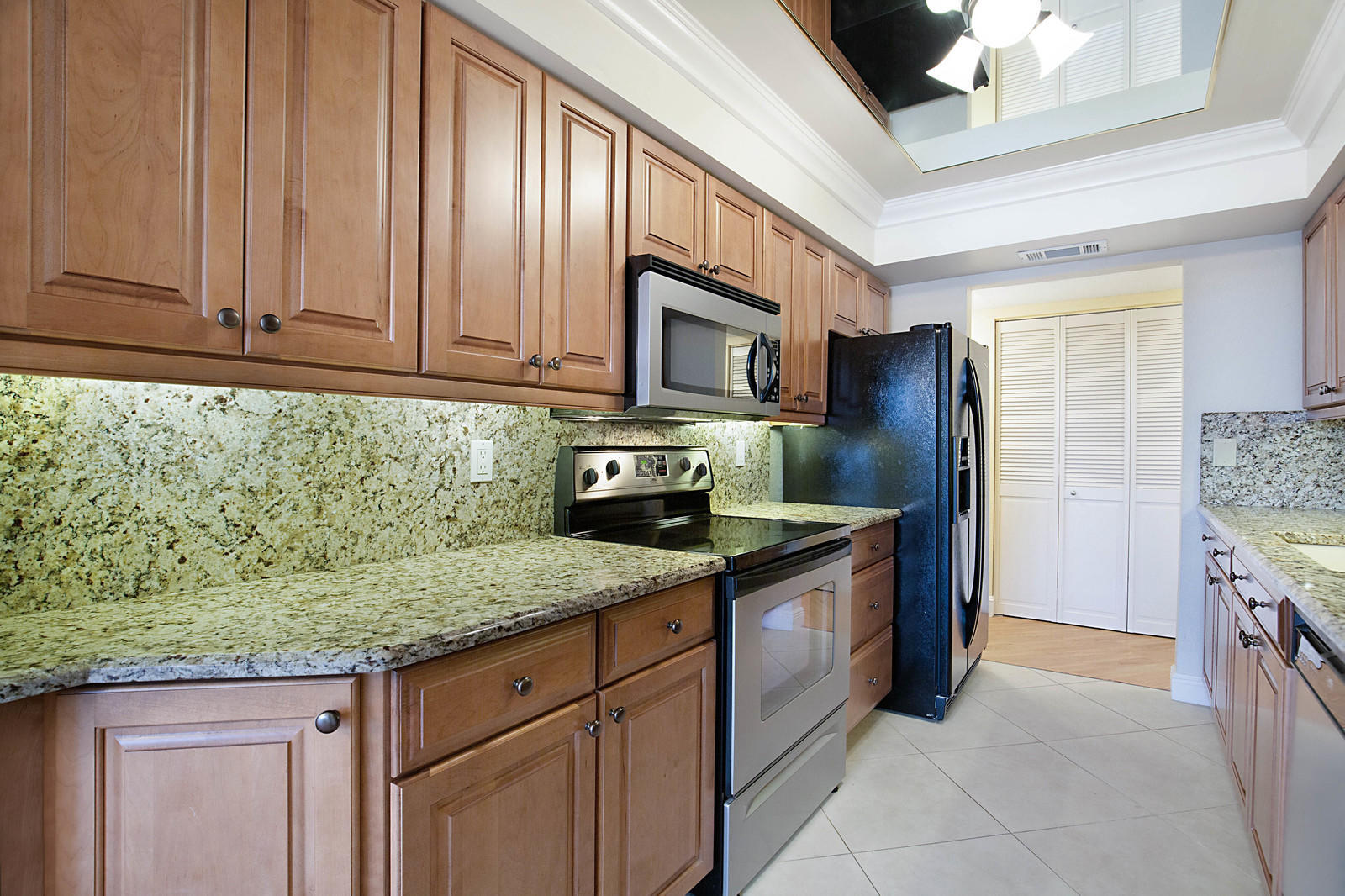 800 Jeffery Street, Unit 409 Boca Raton, FL 33487 - Photo 3 of 37 20230511202406217356000000-o